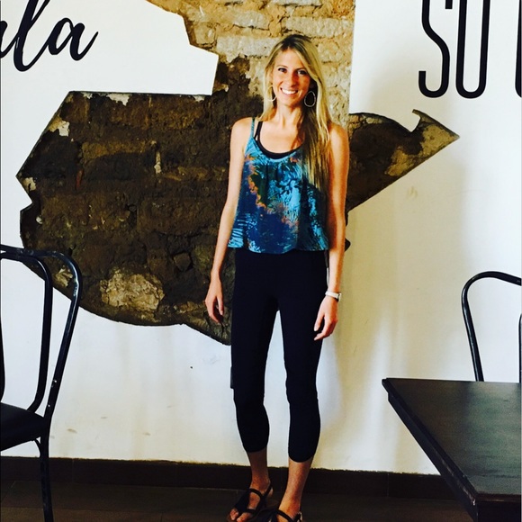 Beachy Summer Crop Tank - Picture 2 of 2